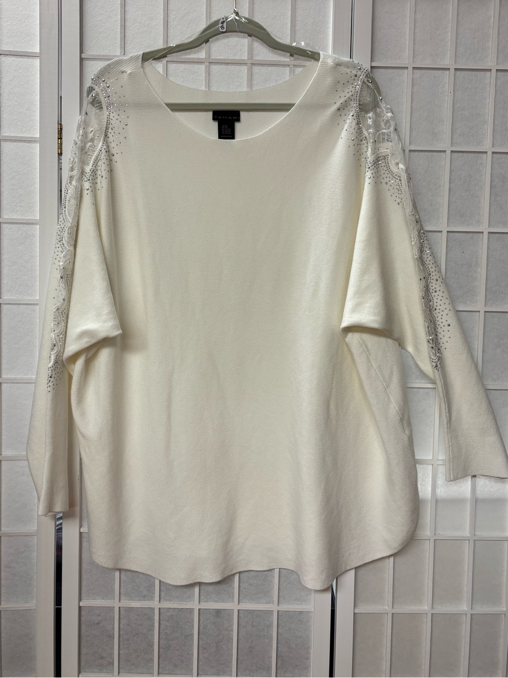 T TAHARI Top